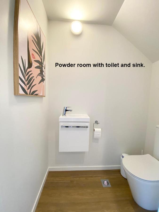 Stunning Townhouse - Walking To Botany Shopping Center Apartment Оукланд Екстериор снимка